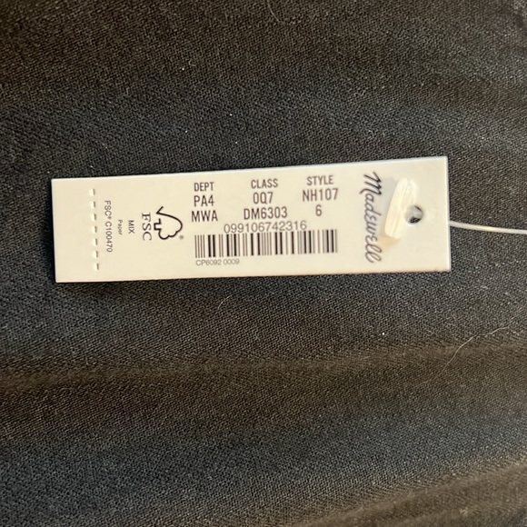 NWT Madewell dress in black lightweight denim - Picture 4 of 4